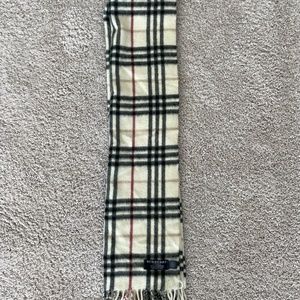 Women's Burberry Scard